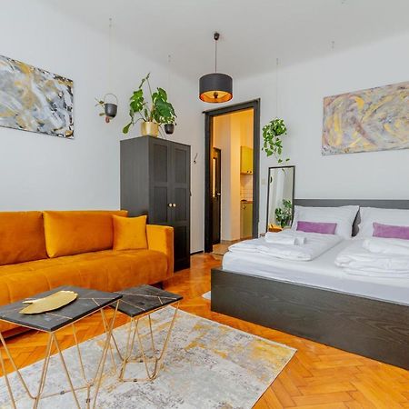 Central Studio @ Jaszai Mari Square Budapest Ngoại thất bức ảnh